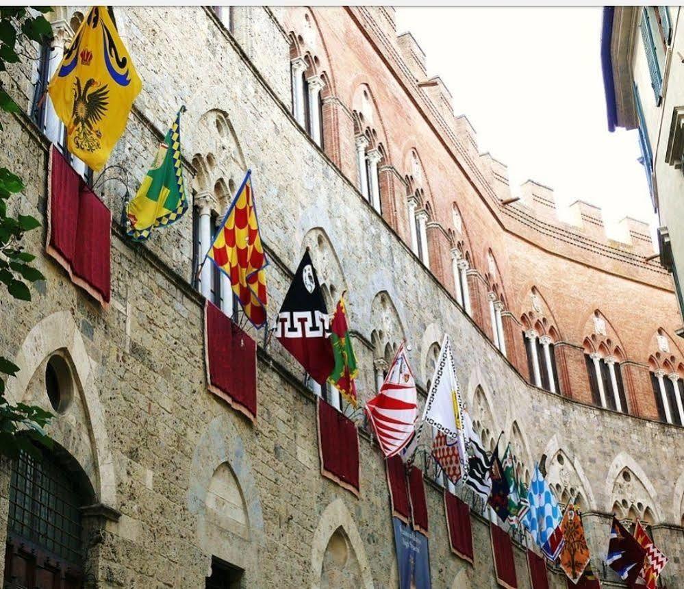 Bnb Residenza D Epoca Il Casato Siena Exterior foto